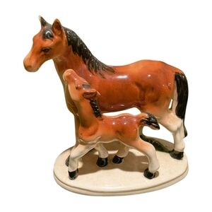 Vintage Horse Figurine Mare And Foal Ceramic  Base 7” X 6”